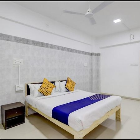 Hotel Nexus Surat Luaran gambar