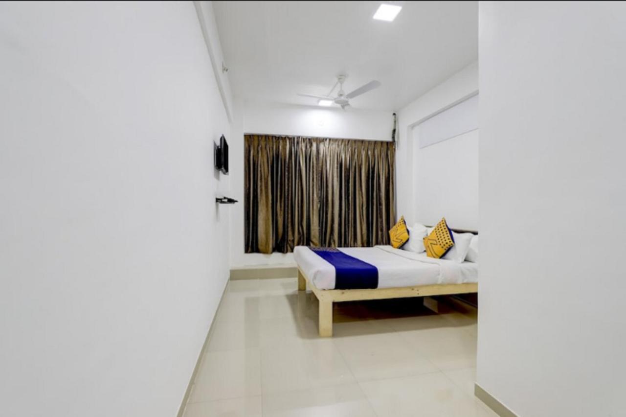 Hotel Nexus Surat Luaran gambar